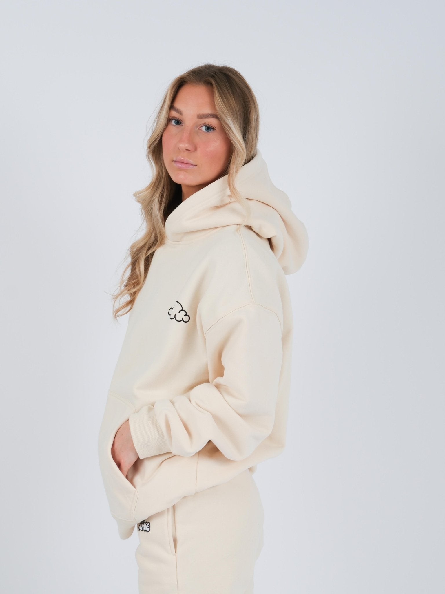 Cloud Hoodie - Soliqlo