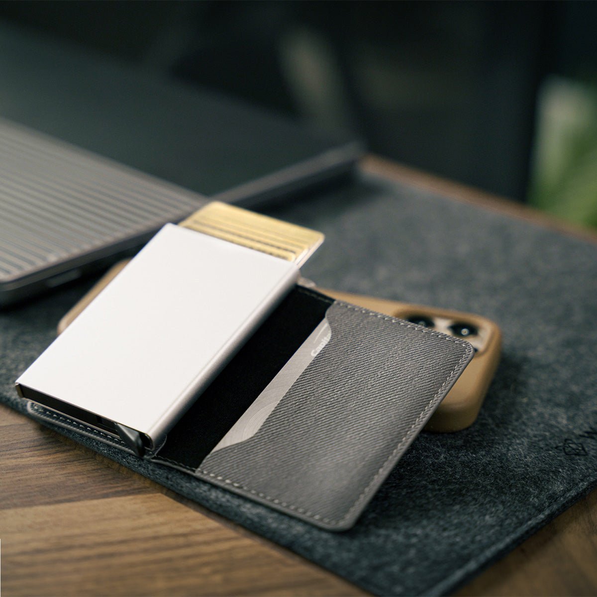 Toggl Ease Wallet - Soliqlo