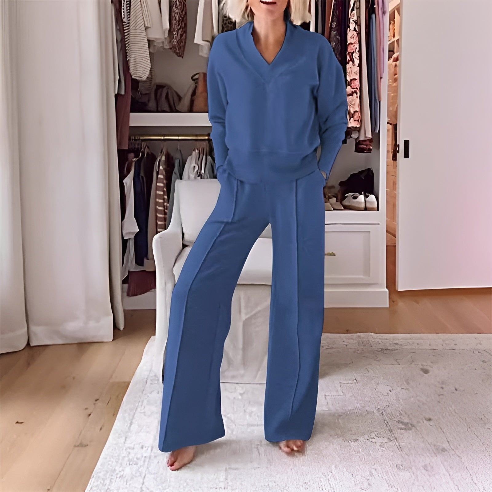 Vibra Wear 2 - piece women's tracksuit set - Soliqlo